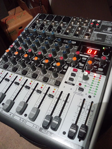 ߂ĂЂƂȂ݂ɁB-BEHRINGER XENYX X1204USB